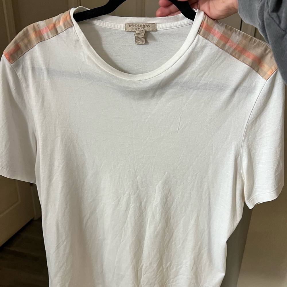 Burberry tee